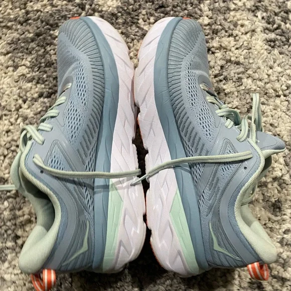 Hoka - Picture 7 of 7